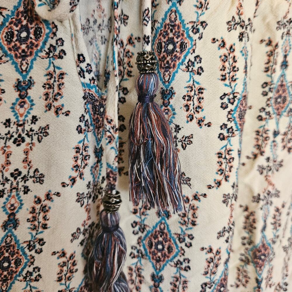 Artesia Size Large L Blouse White Blue Boho Indie Flowy Comfortable Tassles - Picture 5 of 11
